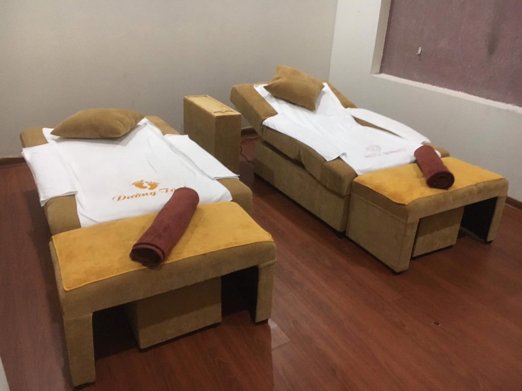 Cung cấp ghế massage chân tại Huế